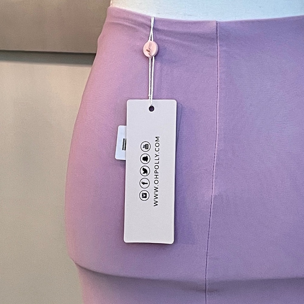 Mannequin size:
      Bust  : 32.5 
      Waist : 25.2
      Hip    : 34.5 - Picture 4 of 4